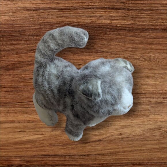 Douglas Cuddle Toys Gray & White Striped Cat Plush Stuffed Animal Realistic 9" - Picture 2 of 11